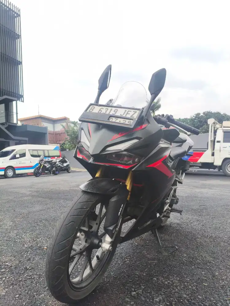 Cbr 150R 2021 Hitam
