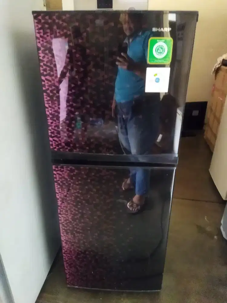 Kulkas Sharp 2 Pintu Mulus Siap Pakai