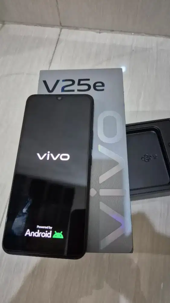 hp Vivo V25e 8/256gb second