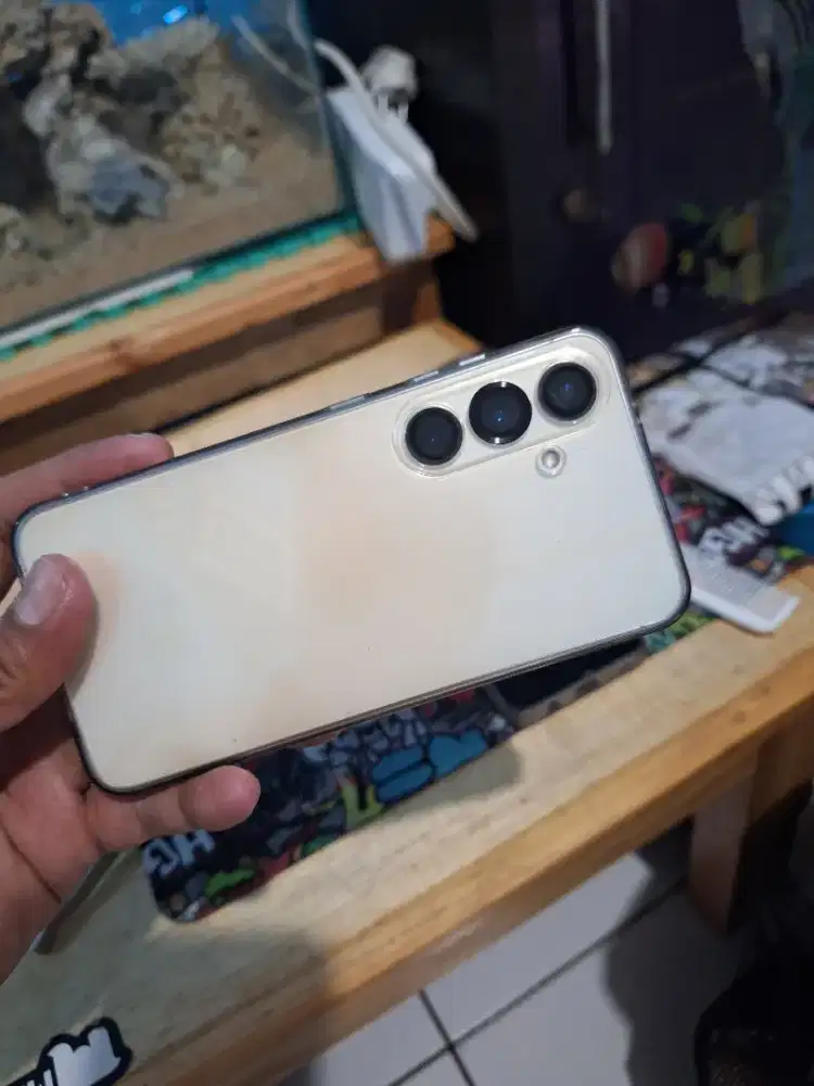 Samsung s24 256GB warna kuning