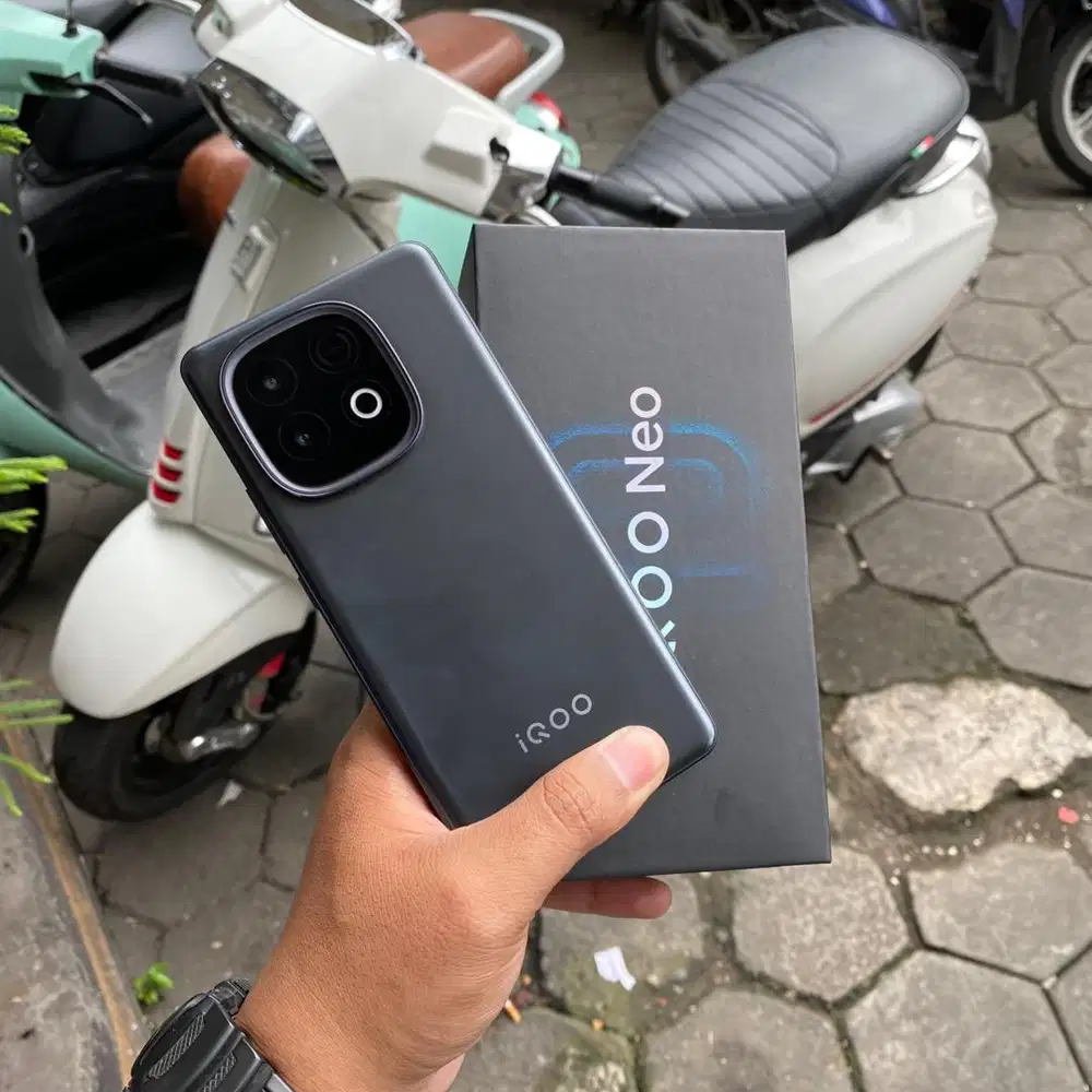 iQOO NEO 10 8/256gb Garansi On