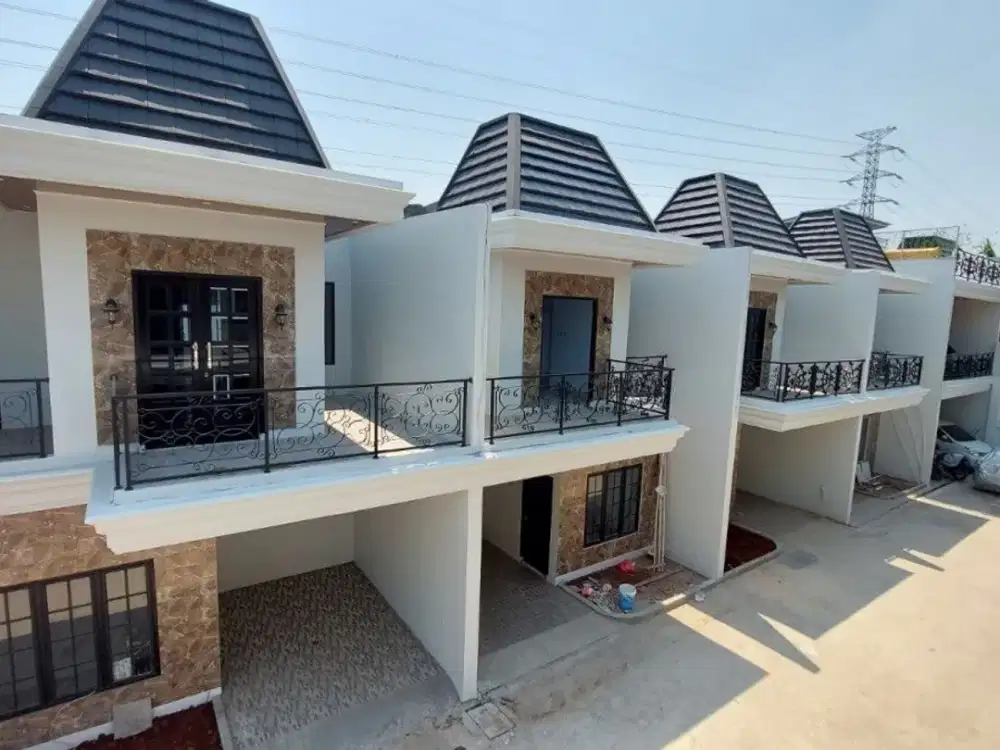 Rumah 3 Lantai Rooftop Harjamukti Cibubur Brand New House  Nempel MRT Cibubur Lokasi Strategis Dekat Pintu Tol