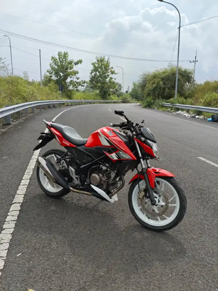 HONDA CB150R STREETFIRE 2016