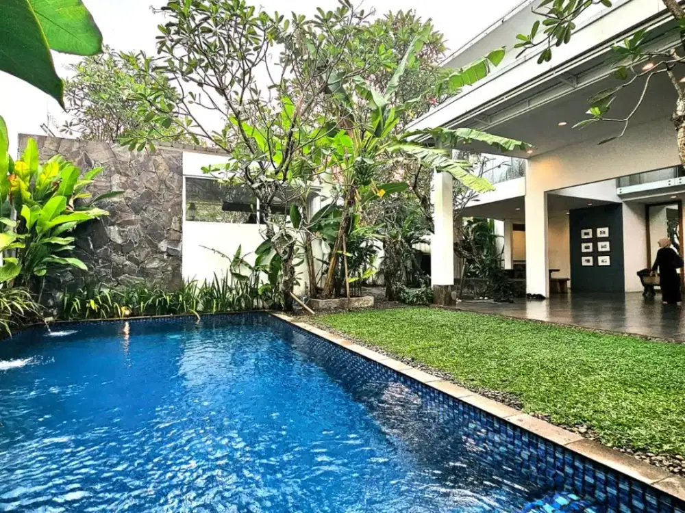 Rumah Area Cikini Bintaro Plus Kolam Renang dg 3 Kamar SHM LR-16343