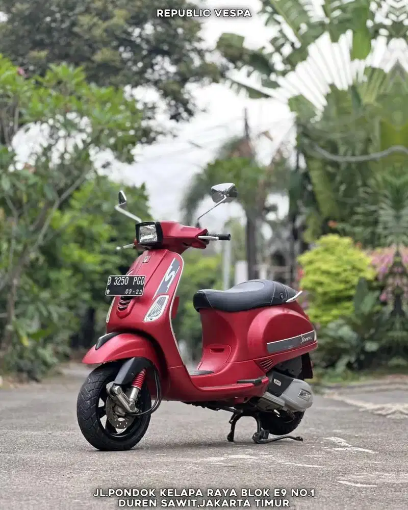DIJUAL CEPAT! PIAGGIO VESPA S 125 IGET TAHUN 2018 WARNA MERAH DOFF