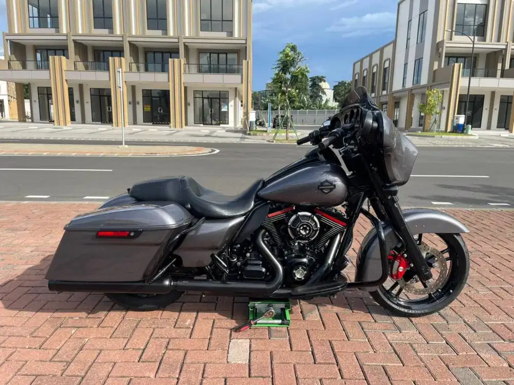 STREETGLIDE RUSHMORE 2014 FULL PAPER