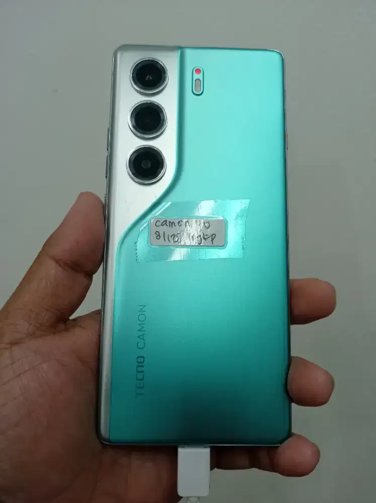 Tecno camon 40 8/128 mulus komplit
