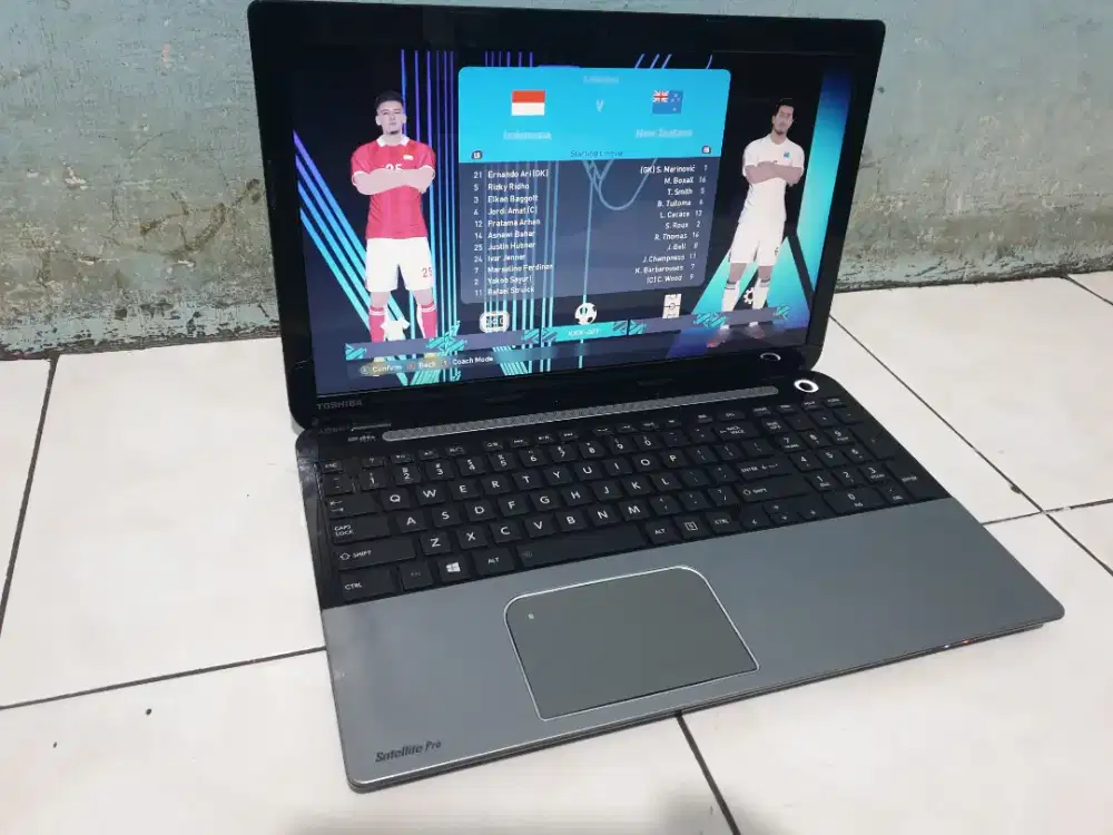 Toshiba Satellite Pro Corei7(8Cpus)Ram8gb Ssd Slim Glossy Lengkap