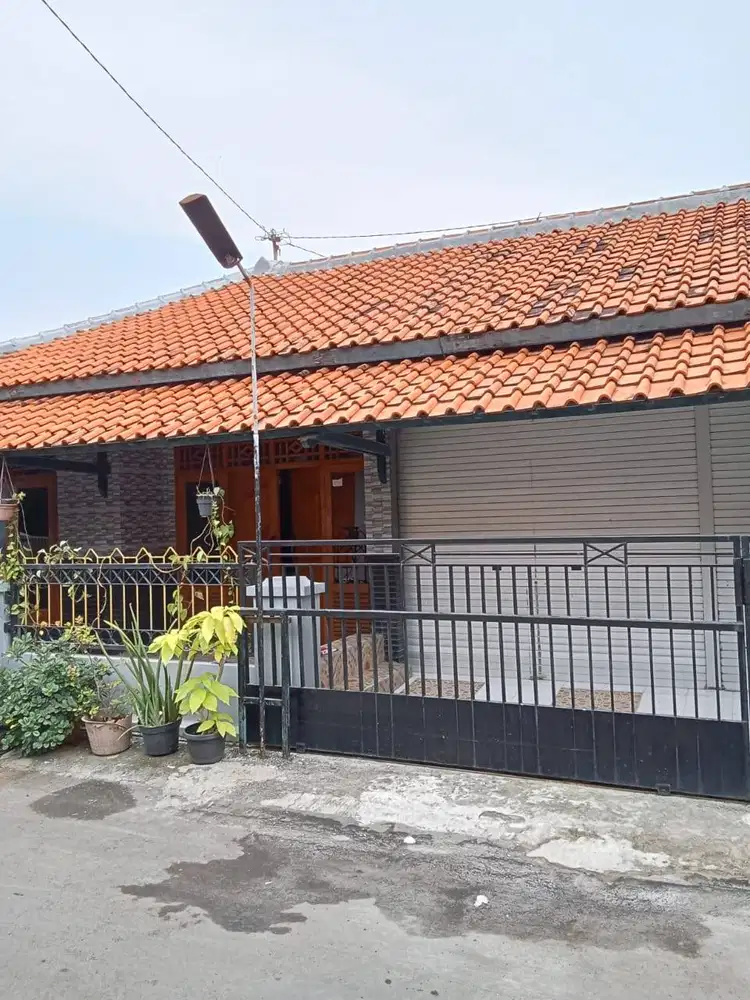 Rumah pribadi, nyaman, siap huni, lokasi strategis.