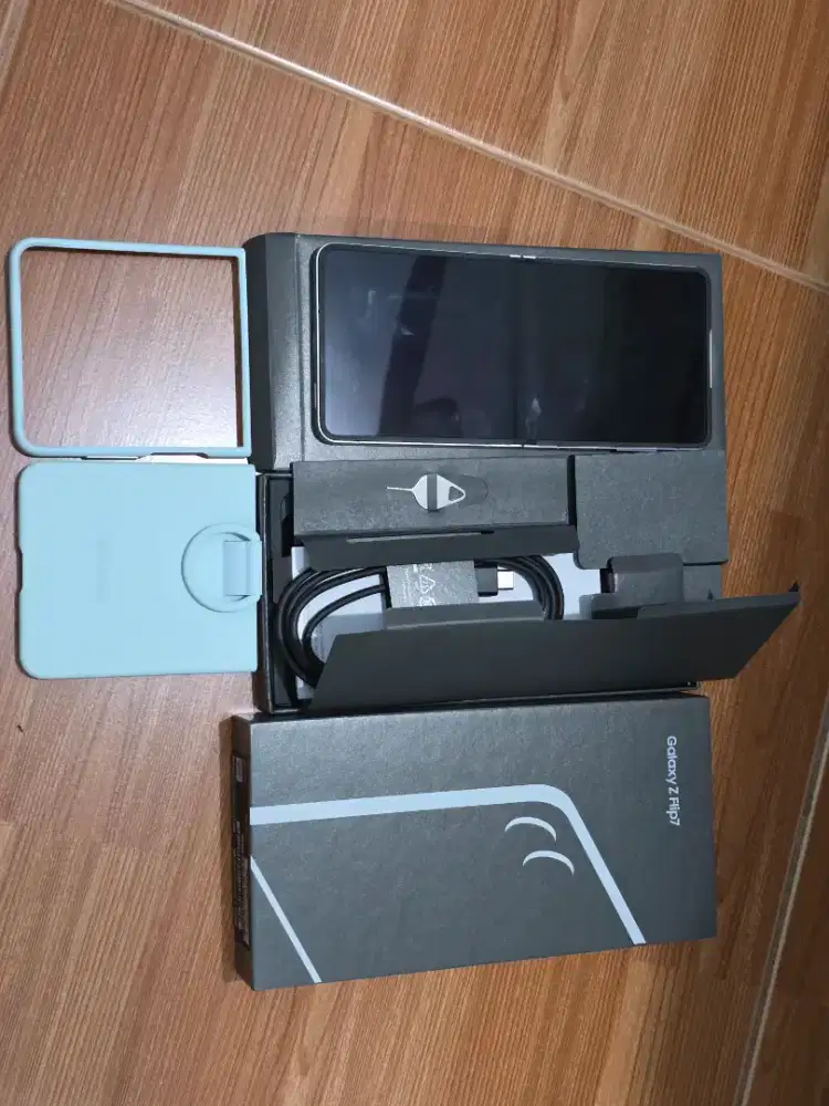 Samsung Z Flip 7 Mint 256GB