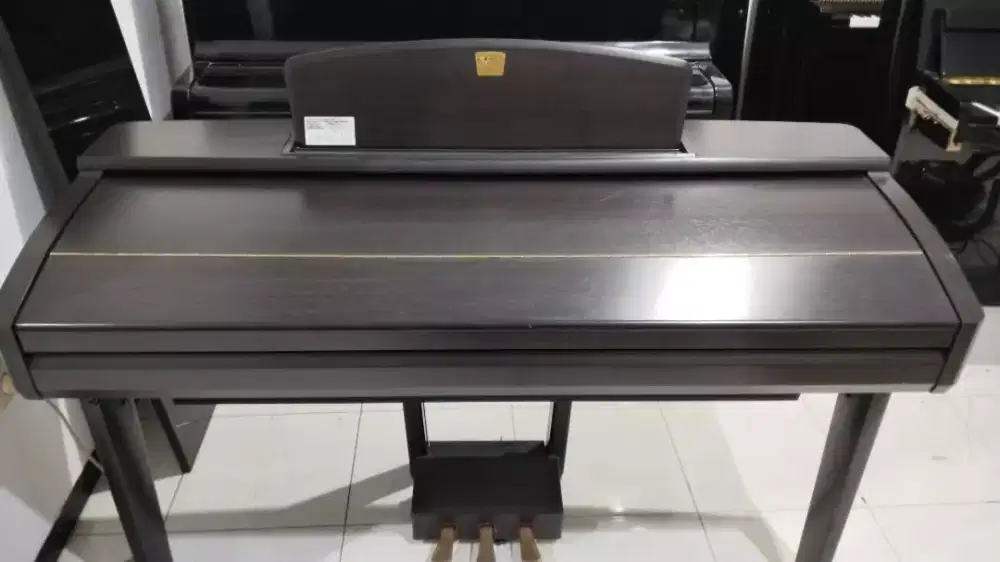 Piano Digital Yamaha Clavinova CVP-405