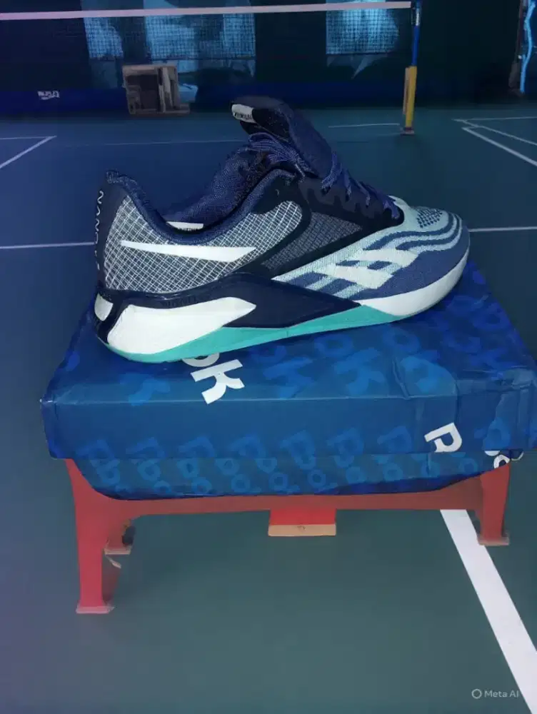 Sepatu reebok baru dengan dus lengkap