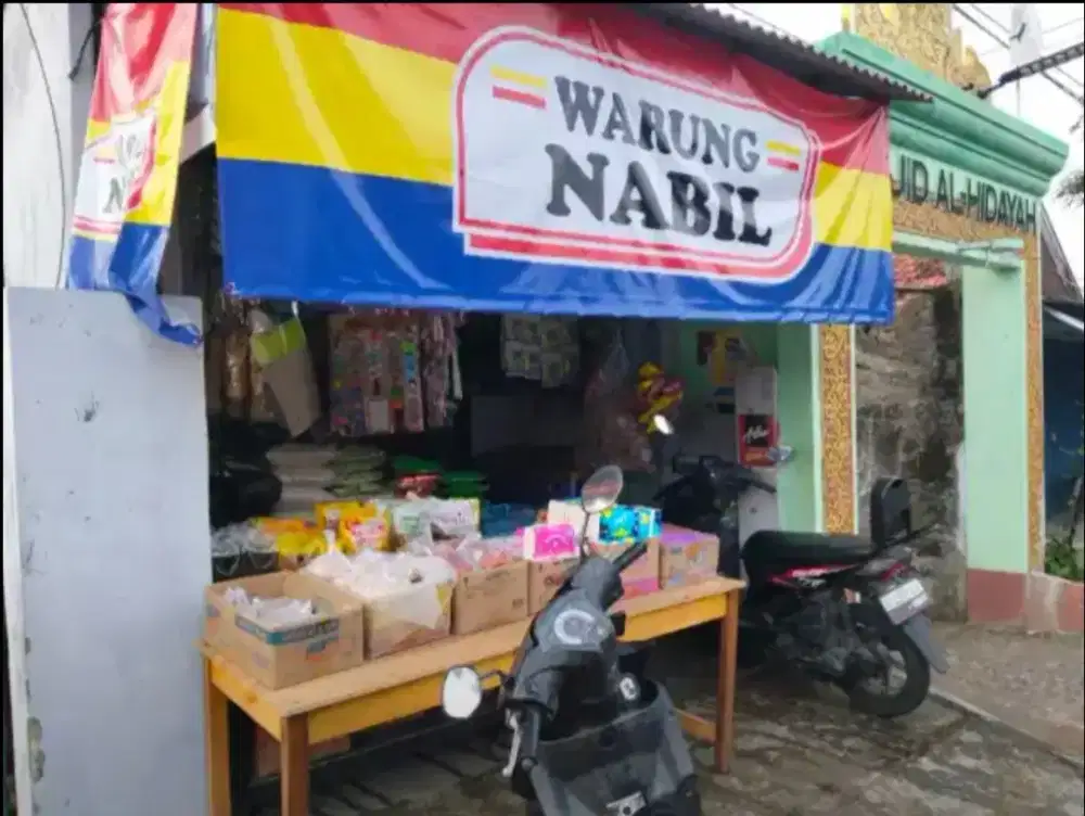 Karyawan Toko Sembako