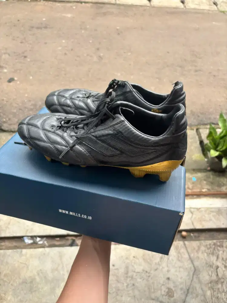 MILLS ASTRO SPARTAN Elite FG black
Original 100%