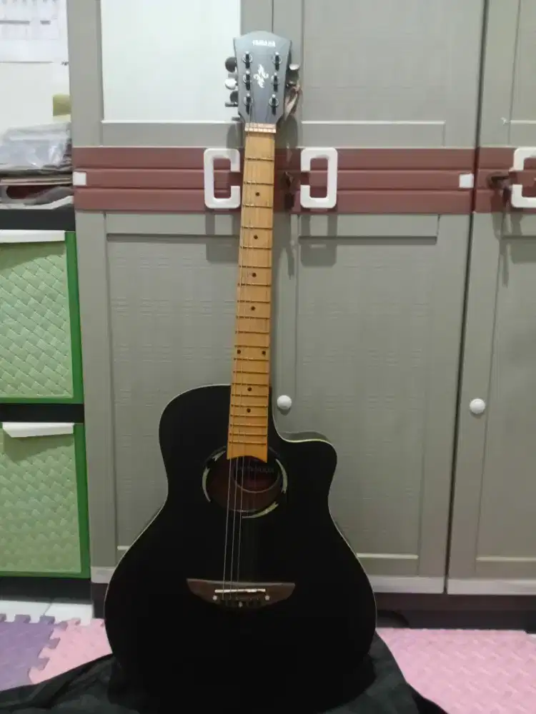 Gitar yamaha second