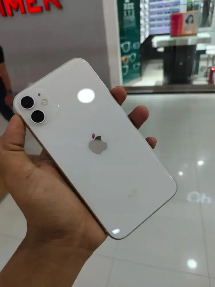 I-Phone 11 ibox mulus 128 gb siap pakai no minus