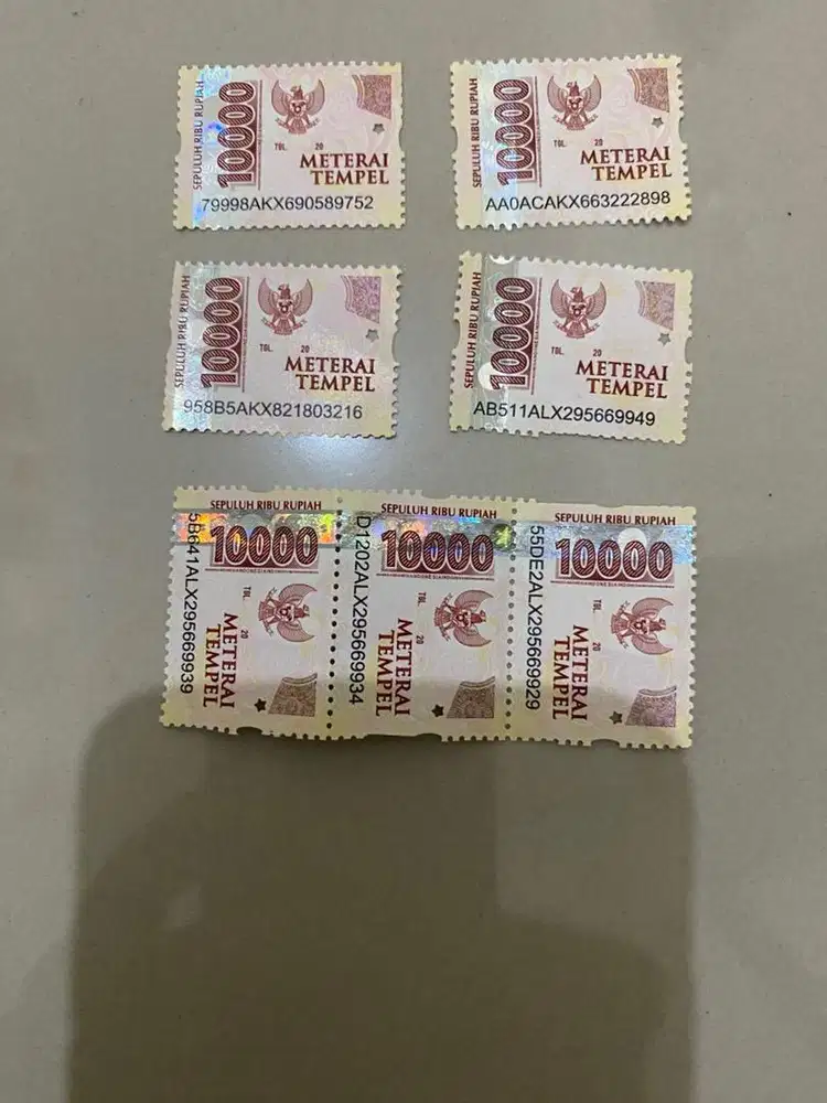 Dijual 7 materai semua nya 50 ribu
