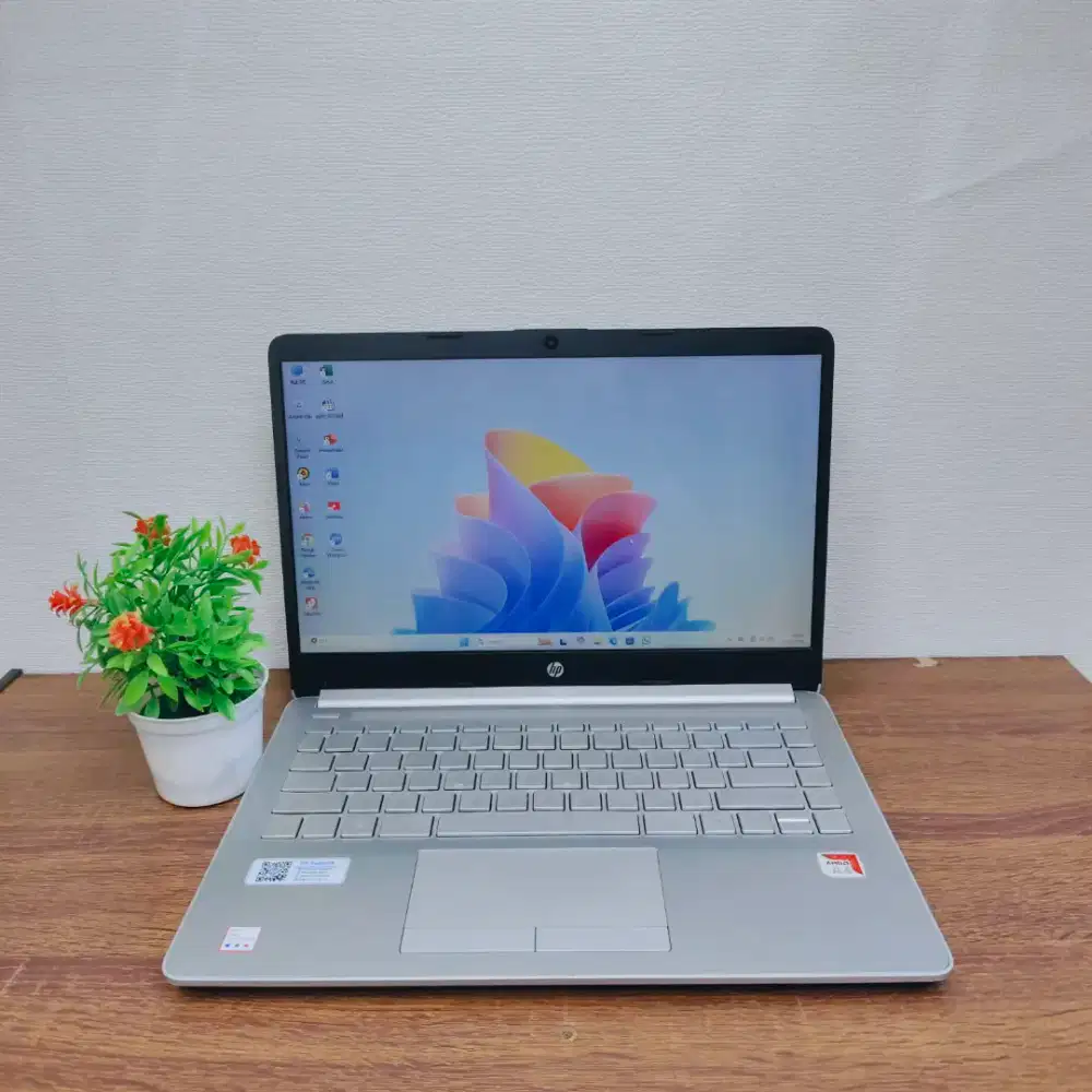 Laptop Hp14s AMD A4-9125 Ram 8GB SSD 256GB 14inc Backlight keyboard