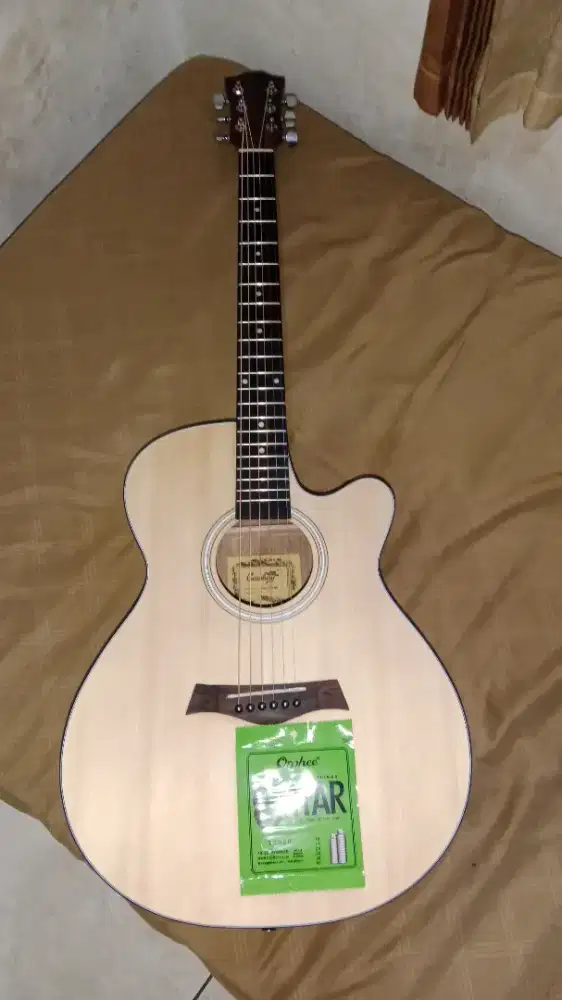 Akustik Gitar cowboy.