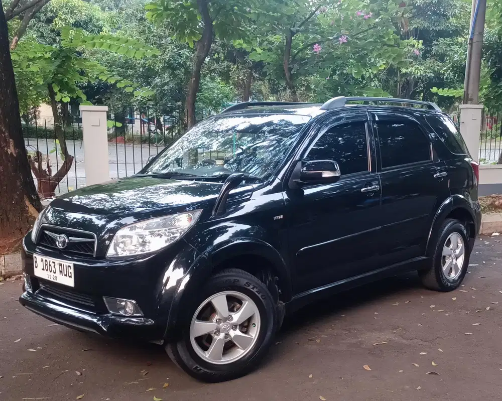 Toyota Rush 2010 Bensin