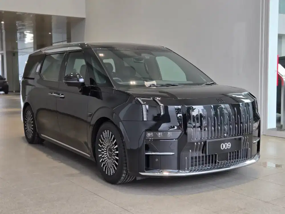 Zeekr 009 7-Seater AWD