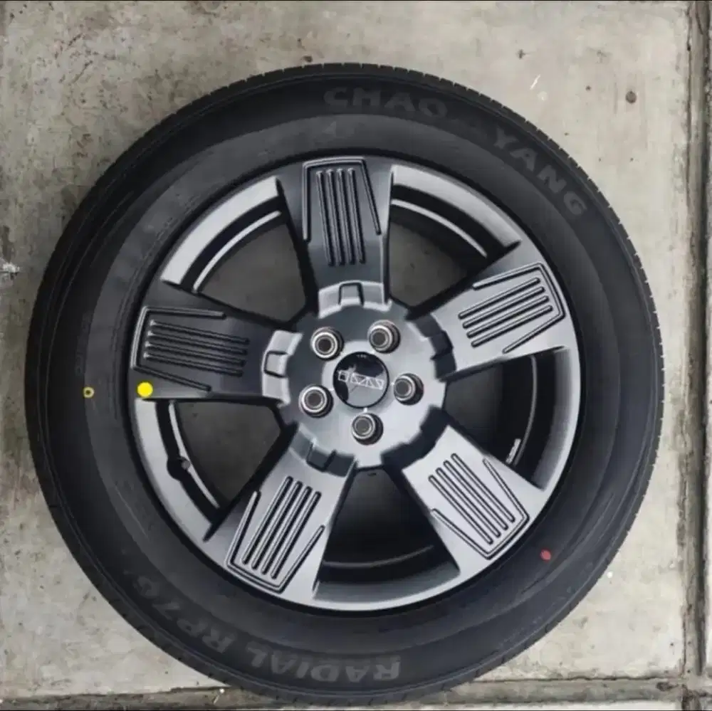 Velg & ban ori Chery J6