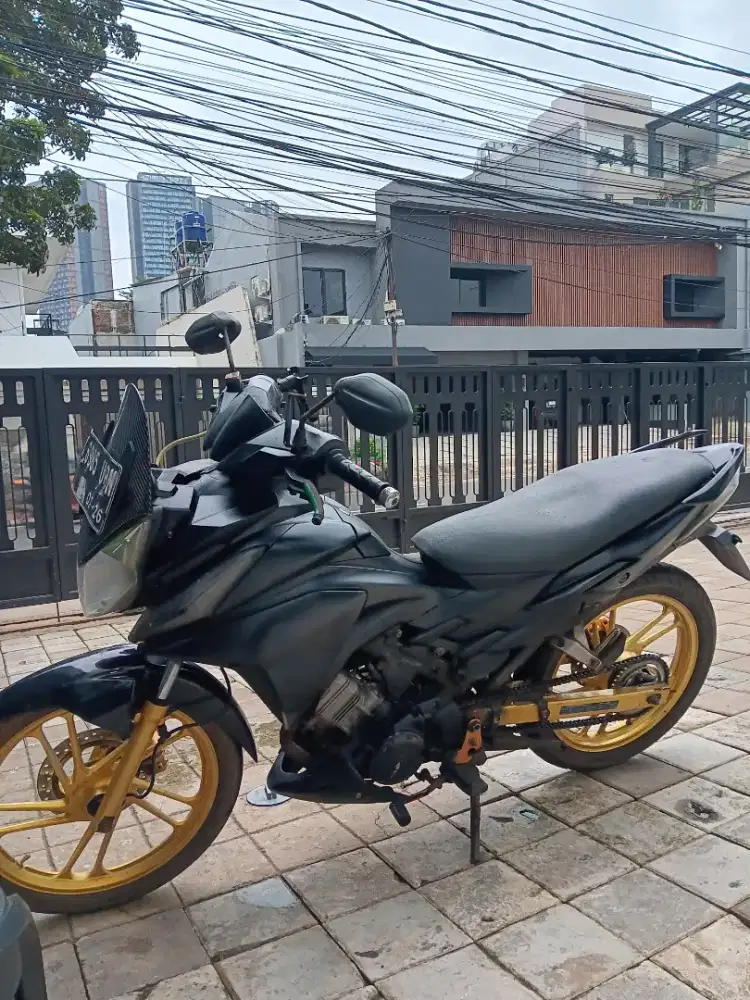 Jual apa adanya butuh duit boleh tuker metic asal gak nambah