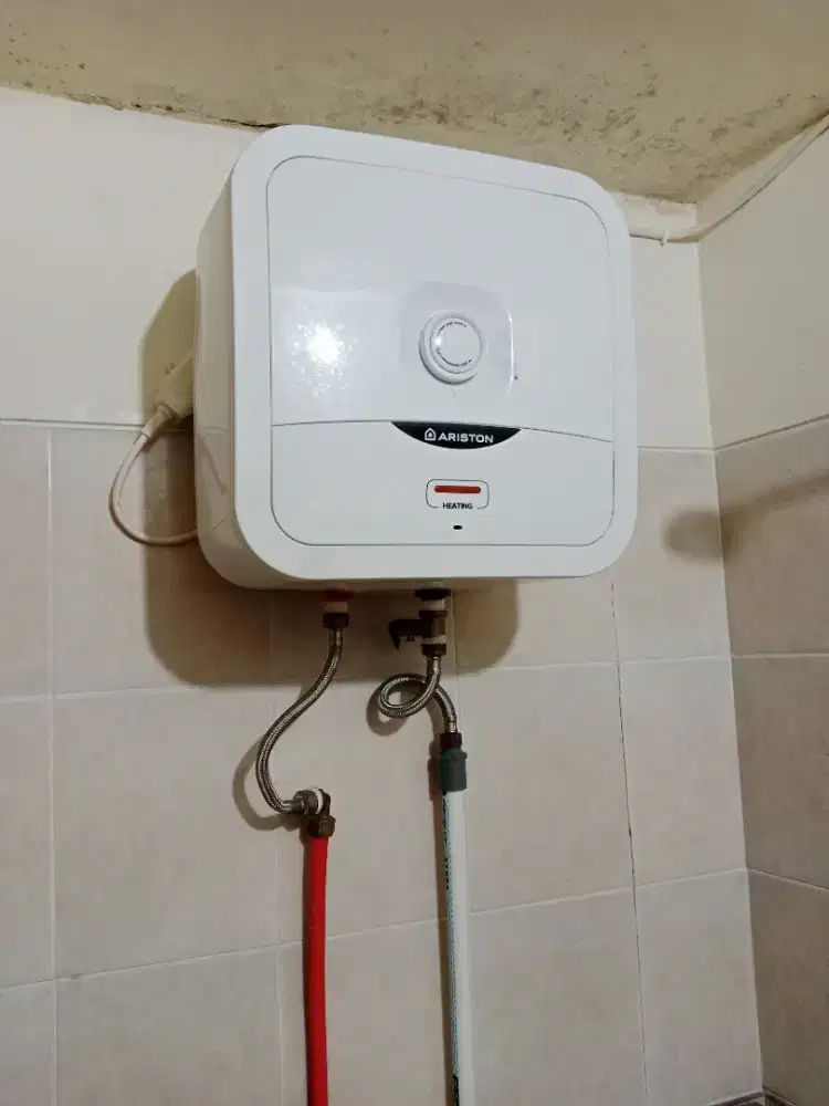 Water Heater ariston 10L