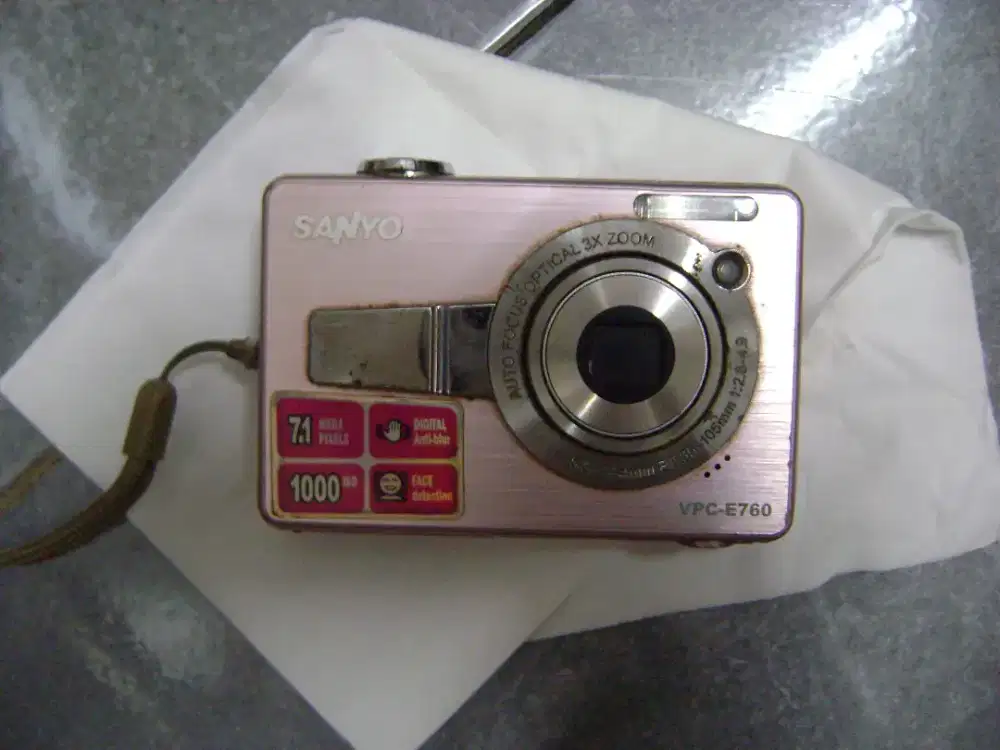 Digital Camera Pocket Sanyo VPC-E760
