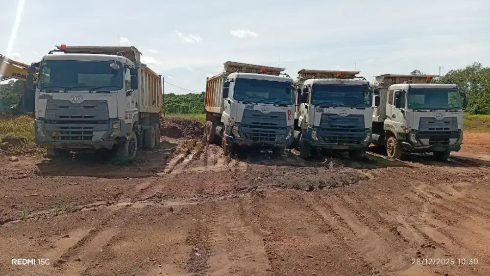 Dump truck Nissan cwe 370