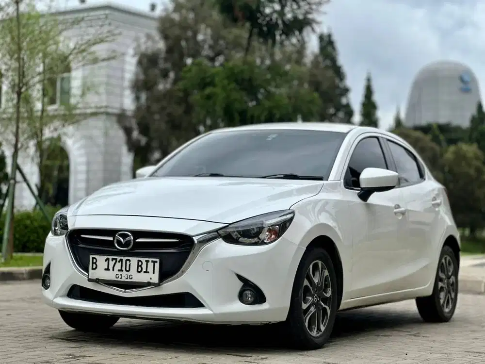 Mazda 2 GT AT 2014 Pemakaian 2015 Pajak Panjang Low KM Siap Pakai