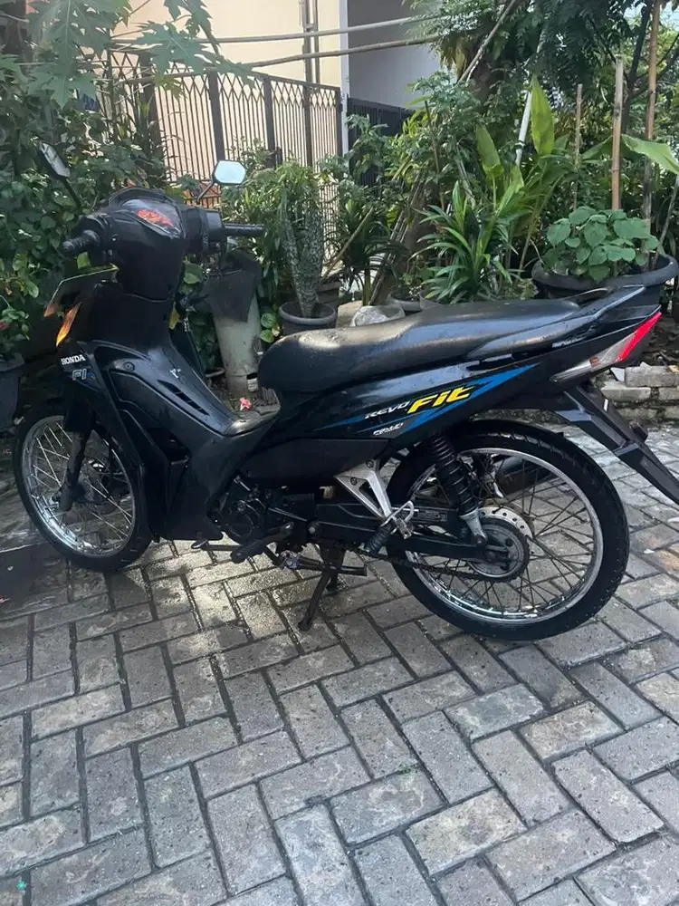 Honda revo fit 2018 gress mulus