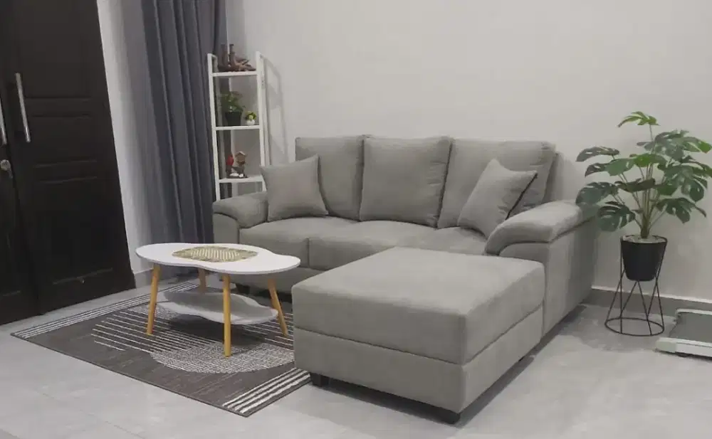 Di jual sofa di beli aj blm pernah di duduki tamu.
