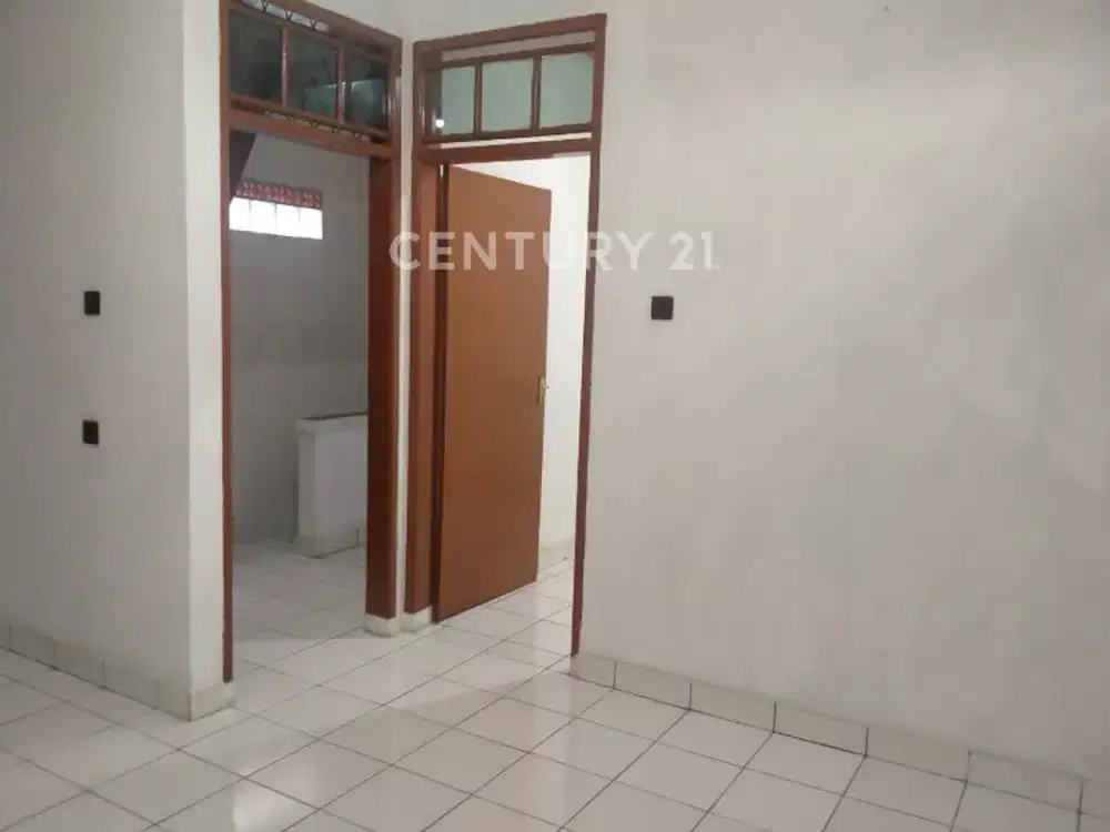 Rumah Siap Huni Adem  Nyaman Taman Kopo Indah