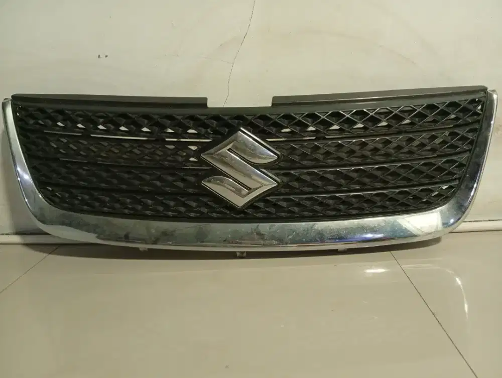 Grill original Suzuki Vitara 2011