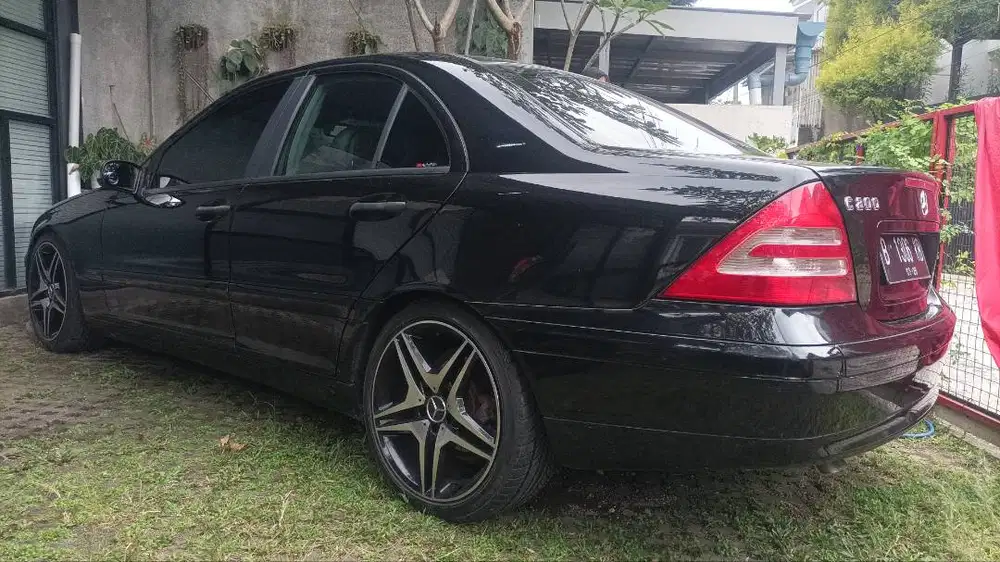 Mercy c200 tahun 2001 matic kompresor