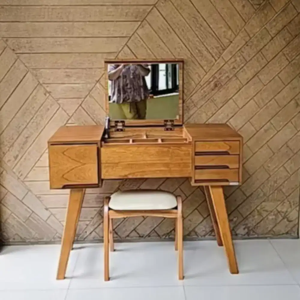 Toraya Meja Rias dan Kursi Bahan Kayu Mahoni Solid