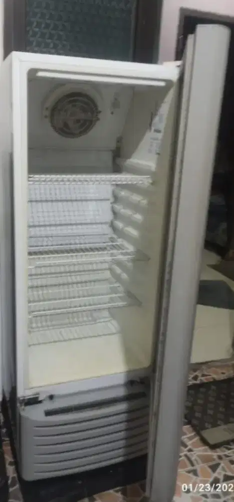 Dijual GEA Pendingin display komersial