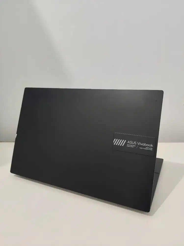 OLED Asus Vivobook Go 15 Intel i3 N305 Ram 8GB SSD 256GB Windows 11