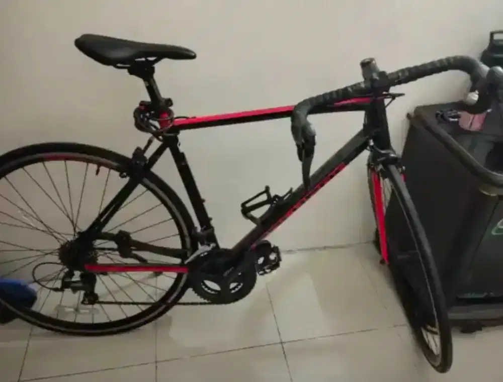 Dijual Roadbike Strattos S3