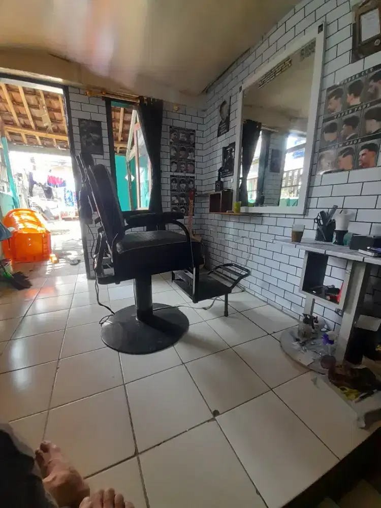 Perlengkapan pangkas rambut