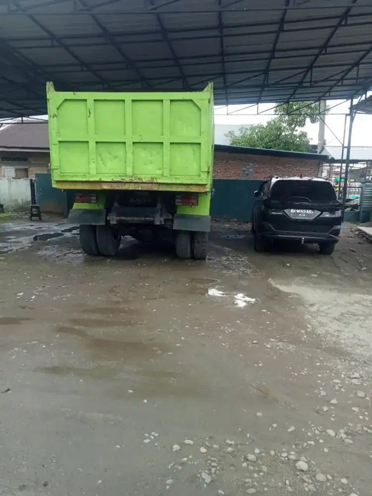 DIJUAL MITSUBISHI FUSO TAHUN 2006