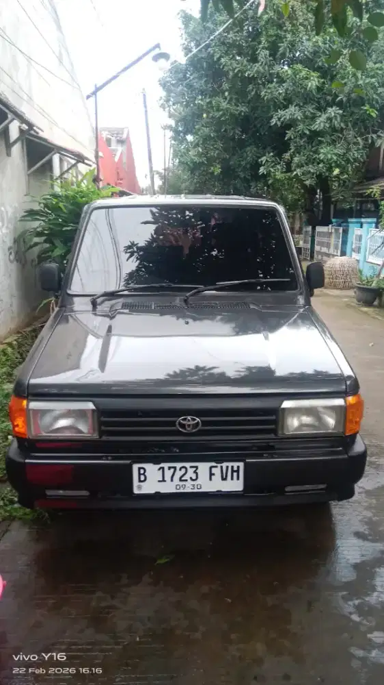Toyota kijang super 1994