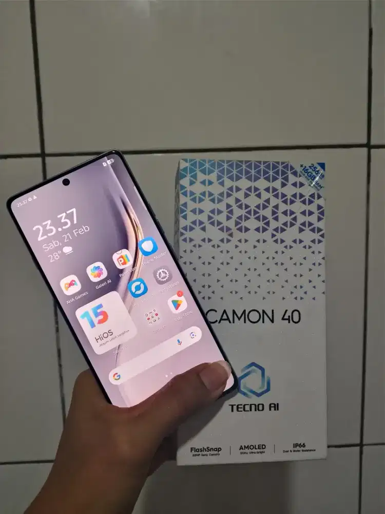TECNO CAMON 40 8/256 fullset sampe ke nota Like New!!!