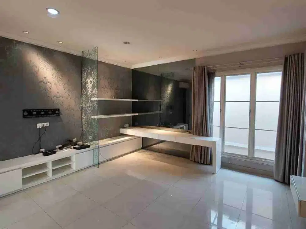 Disewakan Rumah Bagus Puri Galaxy 2 Lantai Semi Furnish