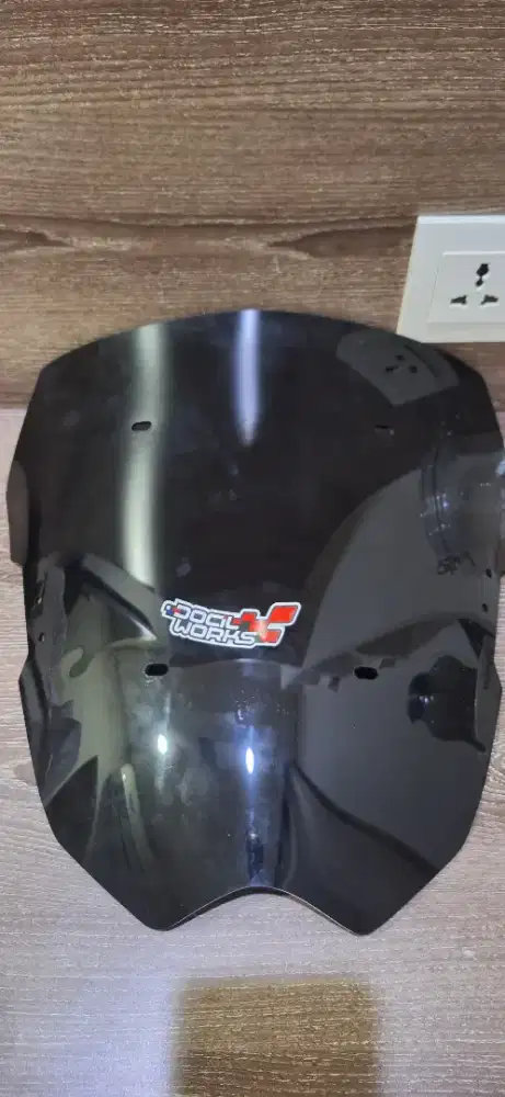Visor Windshield
Docilworks CYBORG MINI NMAX

TURBO NEO S - Hitam