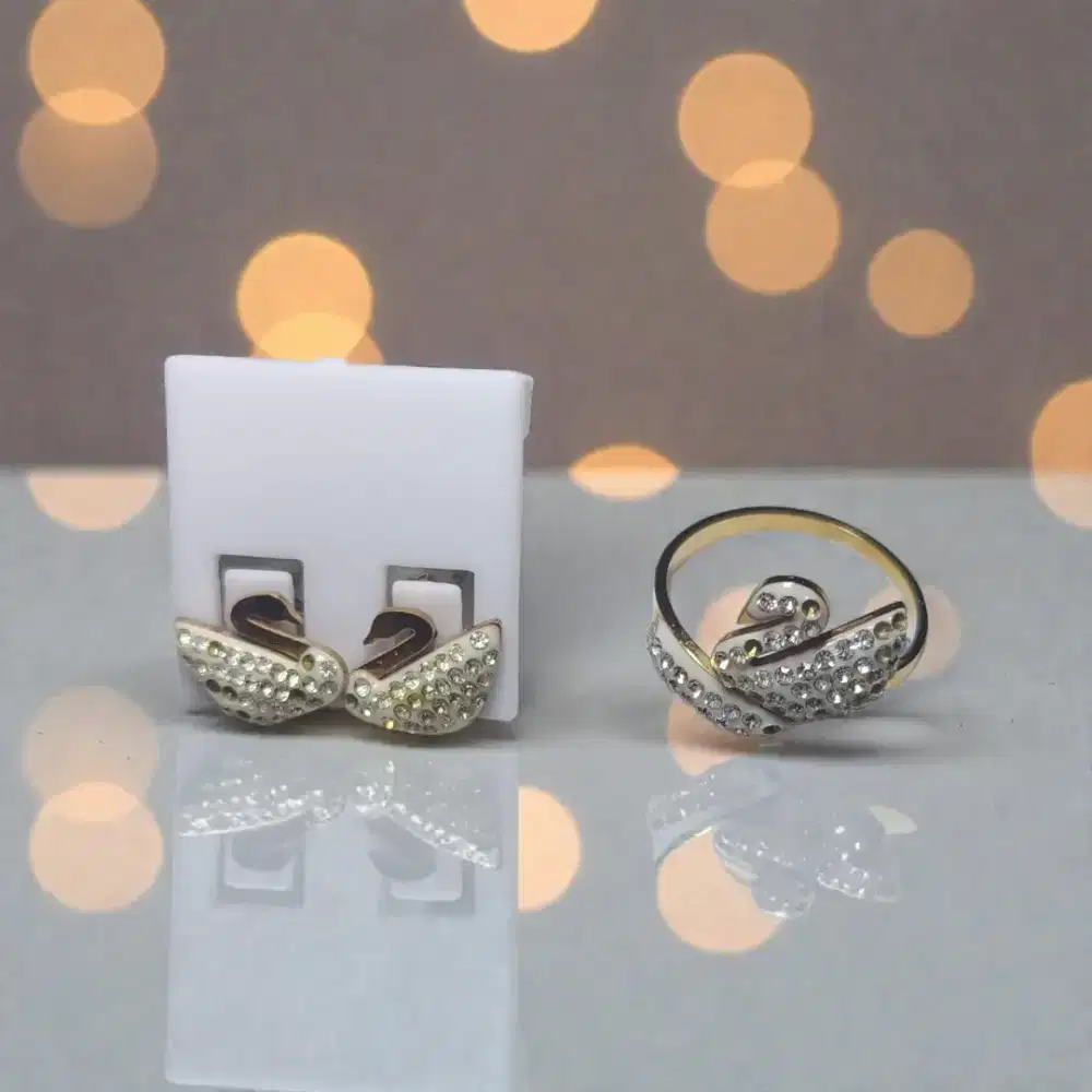 Minus Set Cincin + anting angsaa titanium gold.