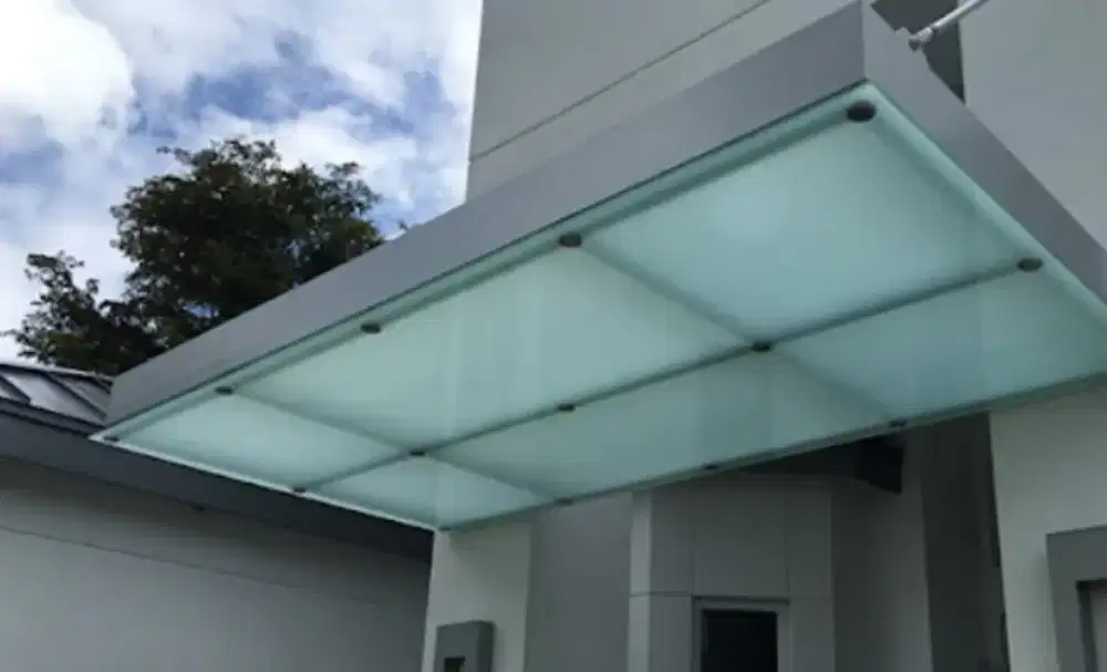 Kanopi atap kaca