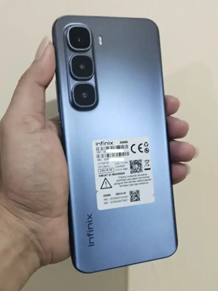 Infinix hot 60 Pro+ ram 8/256 layar curved mulus no minus
 hp only