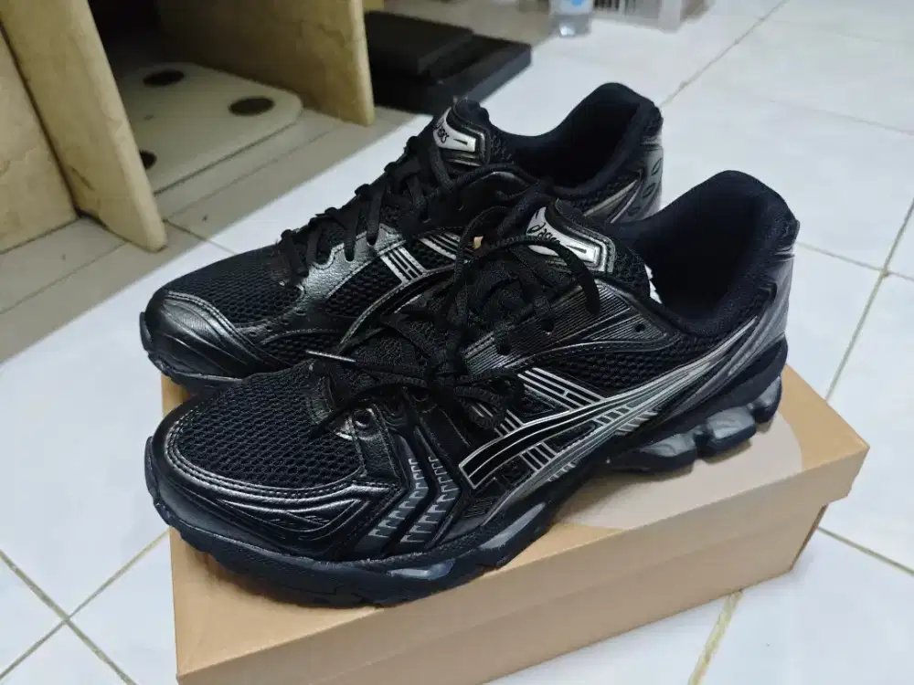 Sepatu Asics Gel Kayano 14 Size 45